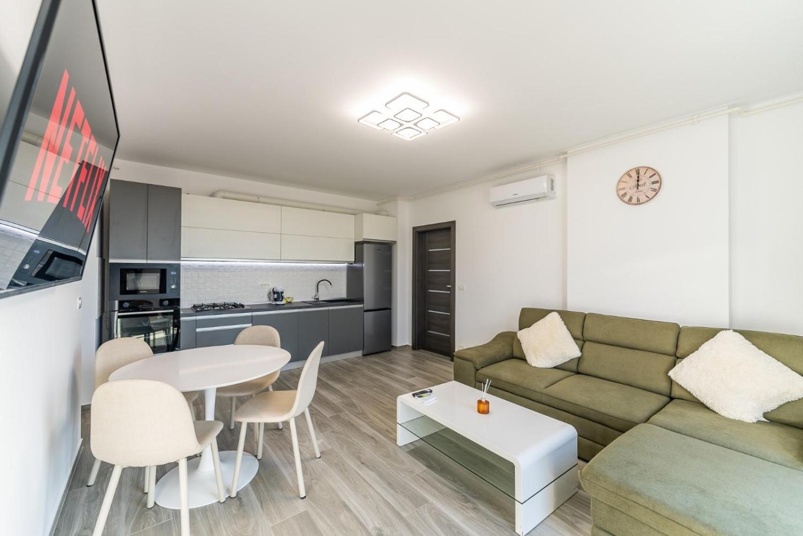 Premium 3 Rooms Apartament Arad Exterior foto